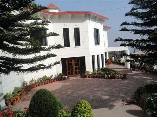The Pine Crest Resorts